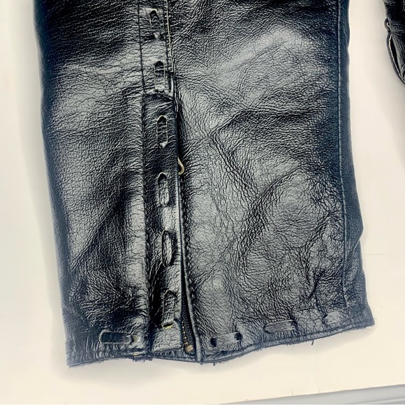 Quicksilver Leather Snowboard/Ski Mens Jacket. Size M. Faux fur hood, zip front - Picture 10 of 16